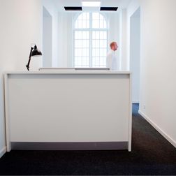 Receptionsskranke Focus