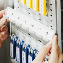 Nøgleskab til 18 nøgler - KEY BOX