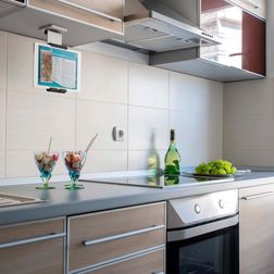 Tabletholder til væg m. vinkeljustering