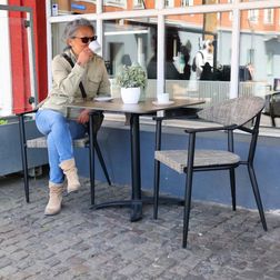 Cafesæt 2 stk. Navona stole sort +1 stk. Bellini bord