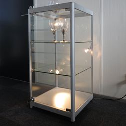 Glasvitrine Allum m. 2 hylder