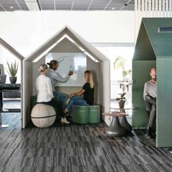 Akustik hytte The Hut