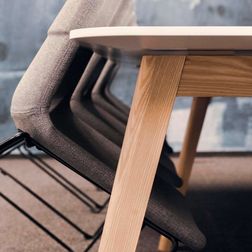 Mødestol Tango, sort metal stel