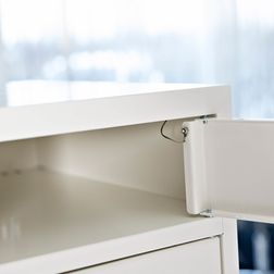 PC-skab 9 rum m. opladning og cylinderlås