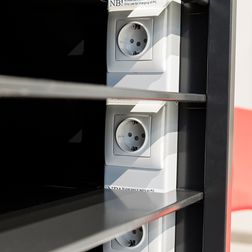 PC-vogn 20 rum med opladning, sort/grå