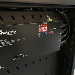 PC-Ladeskab med 10 rum, på hjul