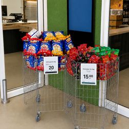 Salgsvogn i net, elforzinket inkl. Hjul