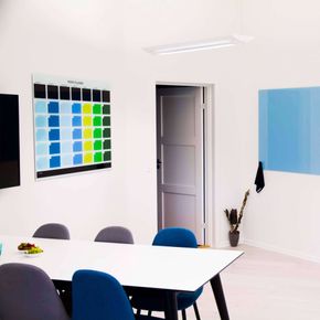 Glastavle Naga månedsplan 120x90 cm