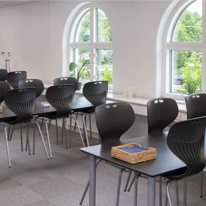 Kantinestol Oporto Mata, alustel