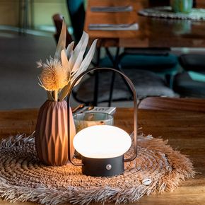 Genopladelig bordlampe Securit Barcelona, sort/hvid