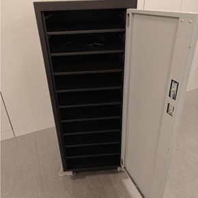 PC-Ladeskab med 10 rum, på hjul