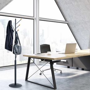 Stumtjener Lindby, sort